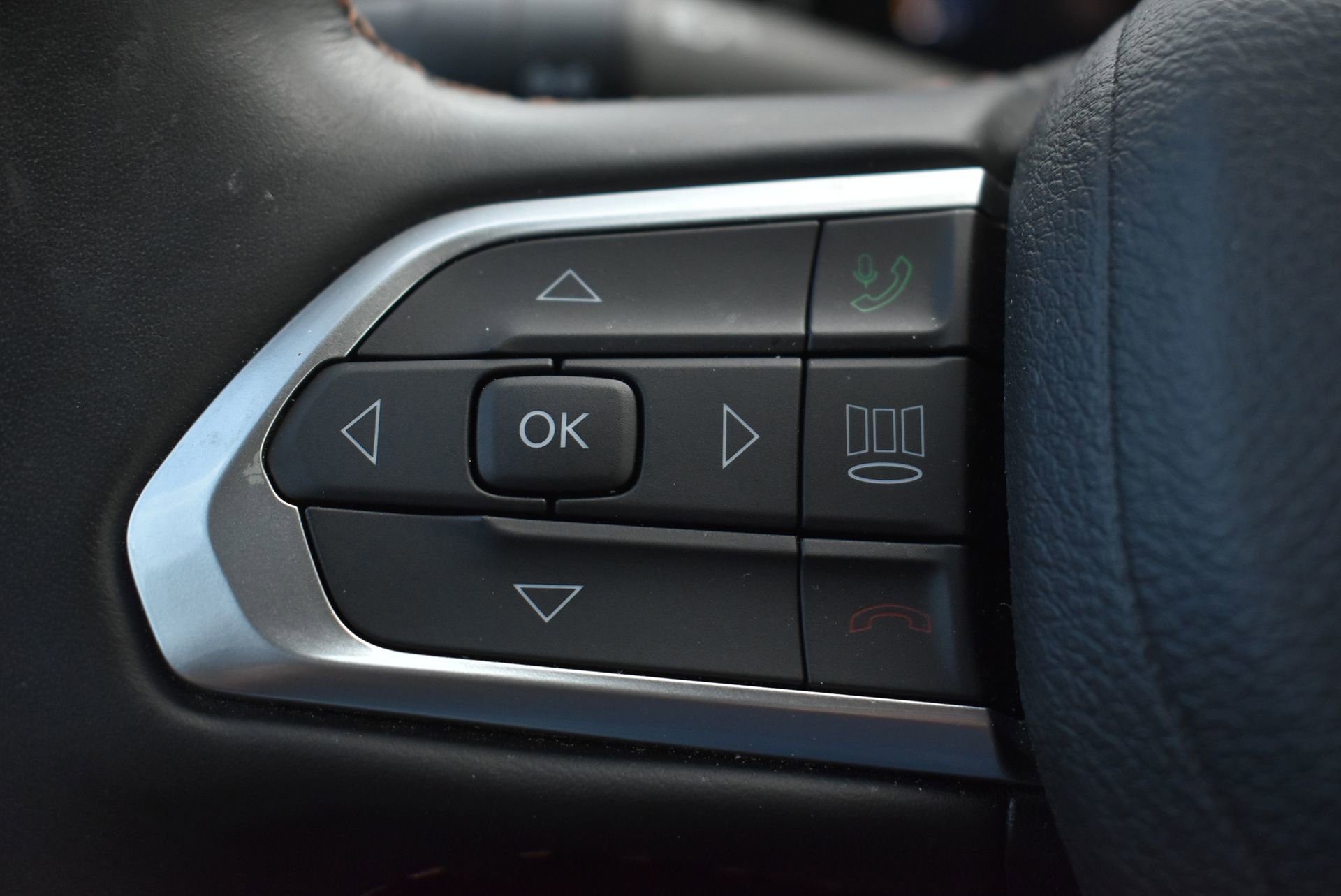 Used 2022 Jeep Compass Limited w/ Elite Group image 21