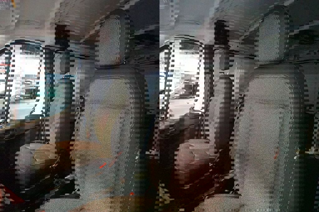 New 2024 RAM ProMaster 2500 w/ Quick Order Package 22G SLT image 11