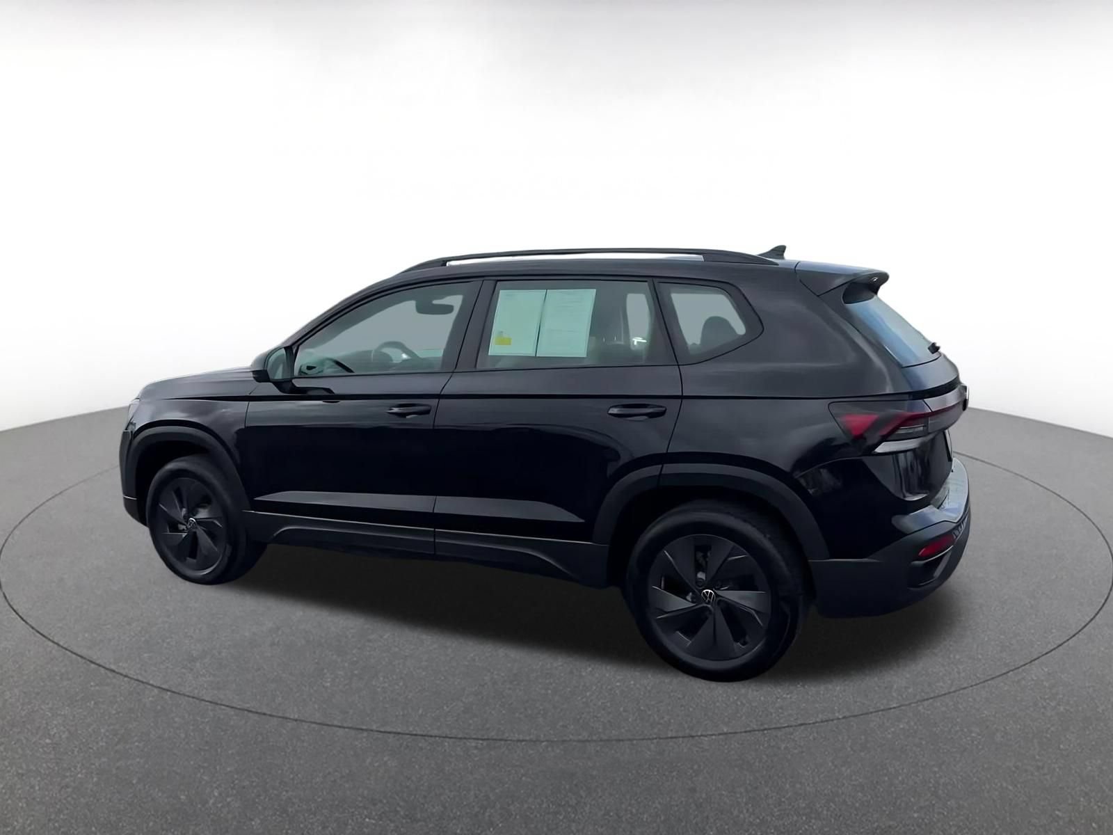 Used 2026 Volkswagen Taos S FWD image 9