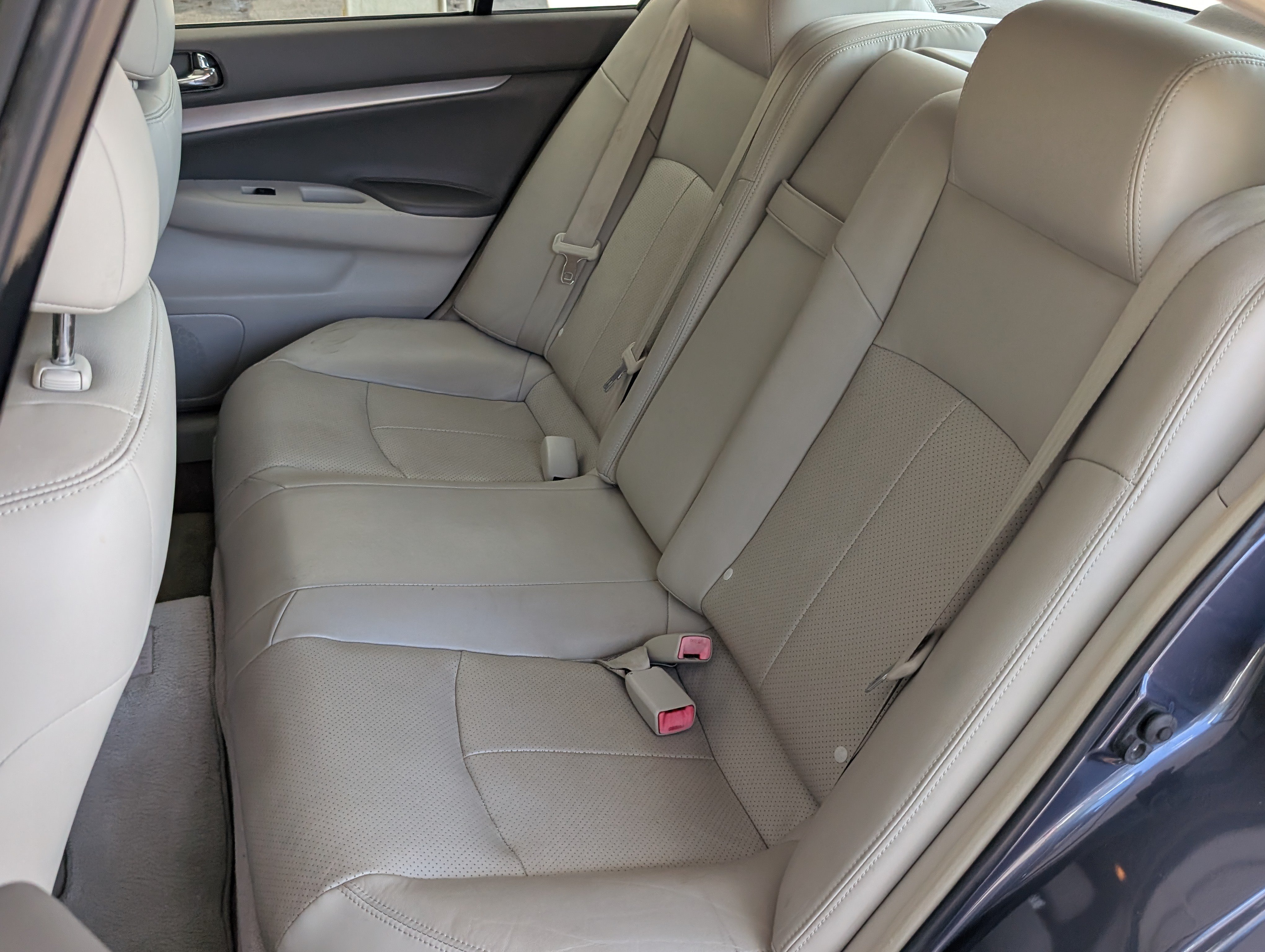 Used 2012 INFINITI G25 Journey RWD image 14