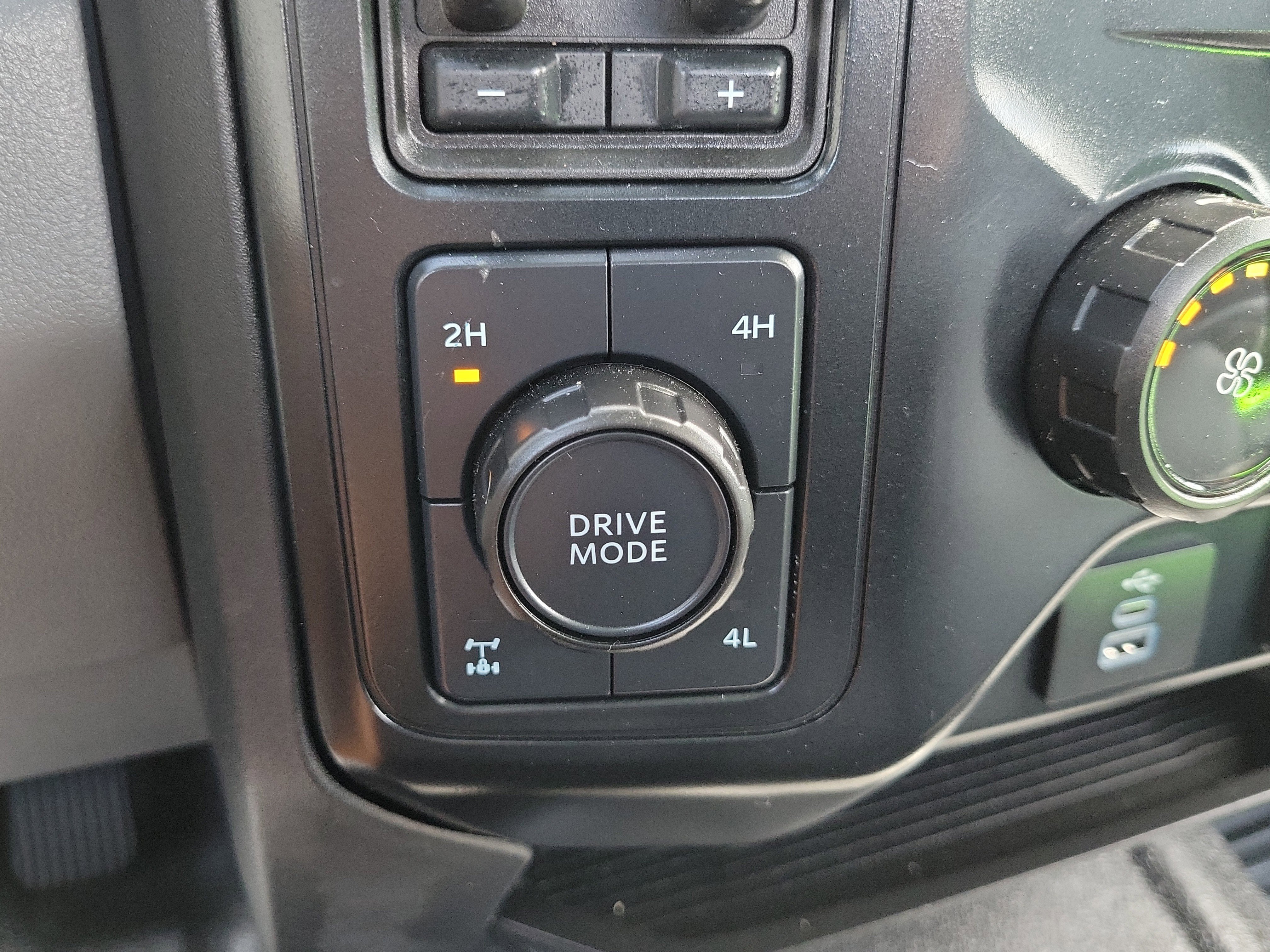 Certified 2024 Ford F250 XL w/ FX4 Off-Road Package image 28