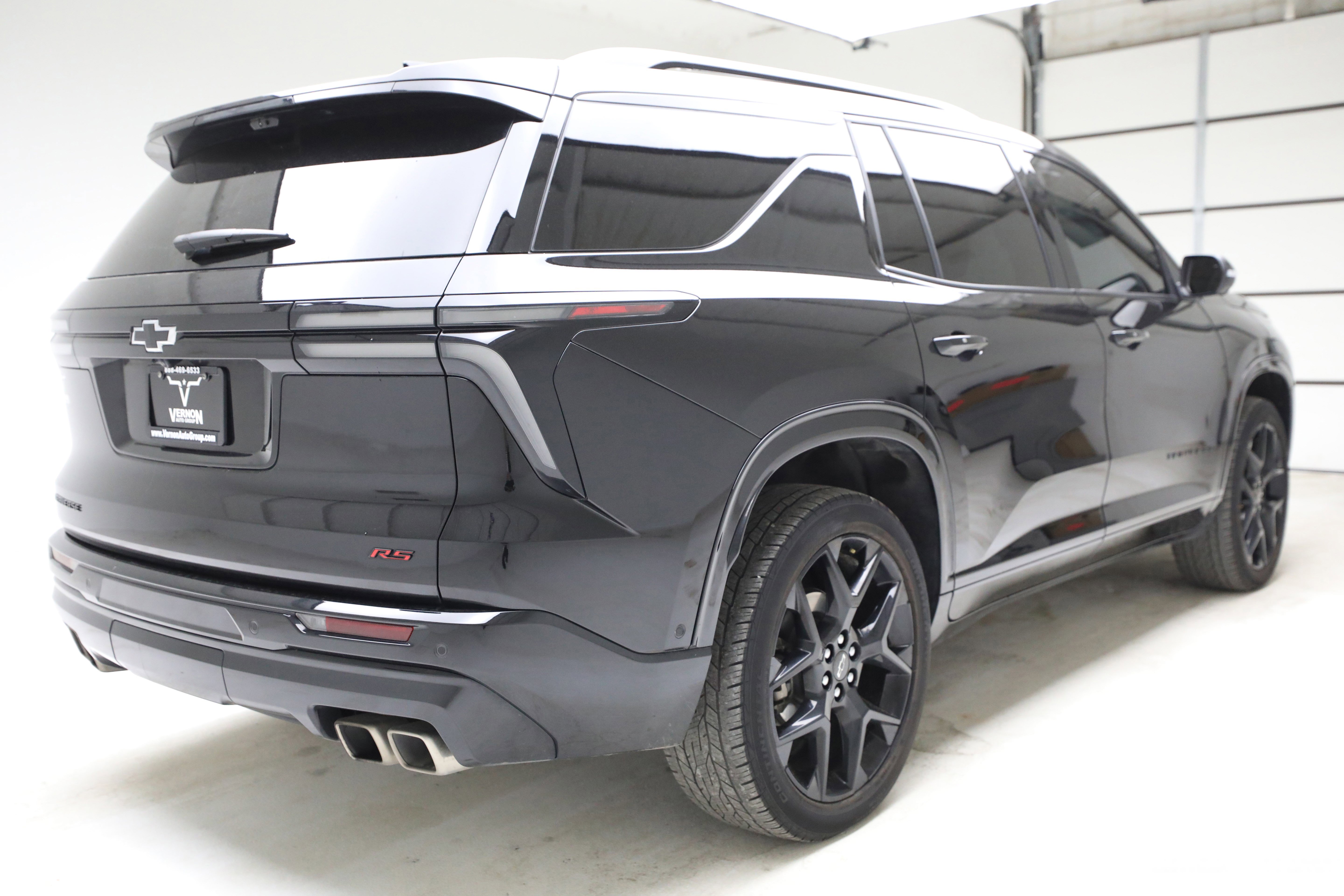 Used 2024 Chevrolet Traverse RS w/ LPO, Floor Liner Package image 5