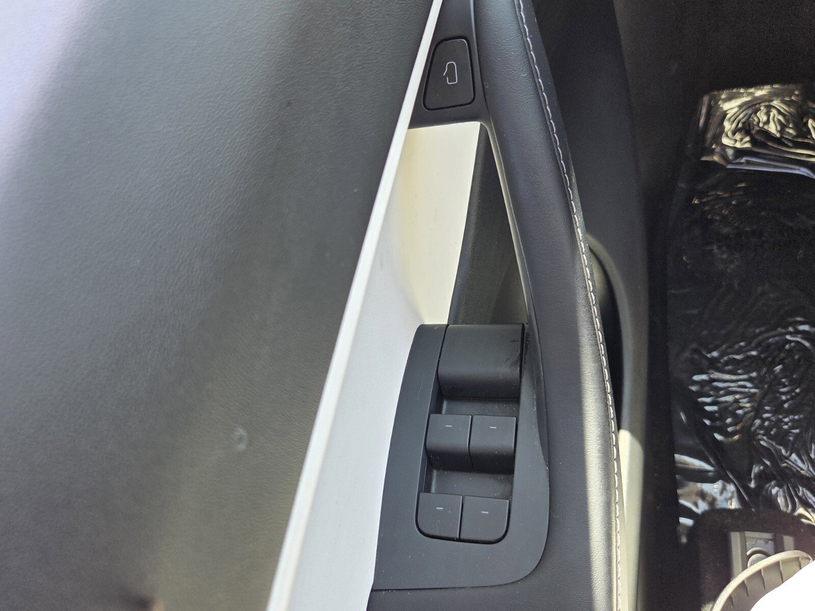 Used 2021 Tesla Model Y Long Range image 30