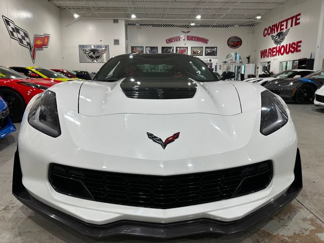 Used 2015 Chevrolet Corvette Z06 w/ 3LZ Preferred Equipment Group RWD image 22