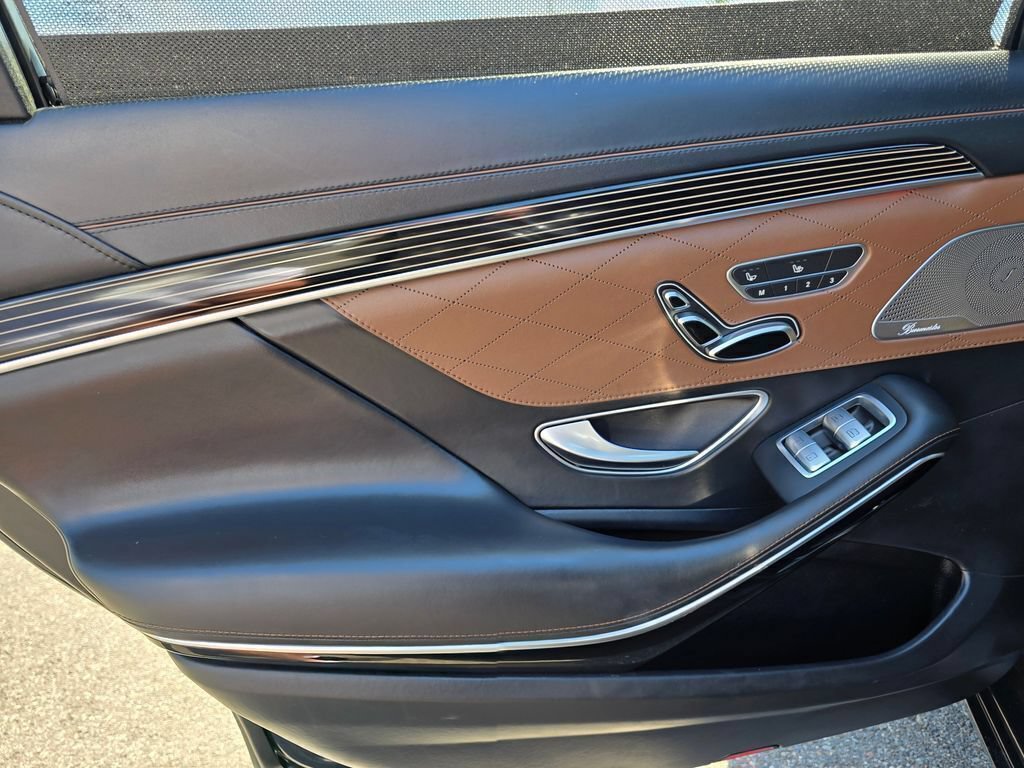 Used 2018 Mercedes-Benz S 560 Sedan w/ Premium Package image 13