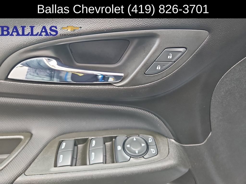 Used 2023 Chevrolet Equinox RS w/ LPO, Cargo Package FWD image 24