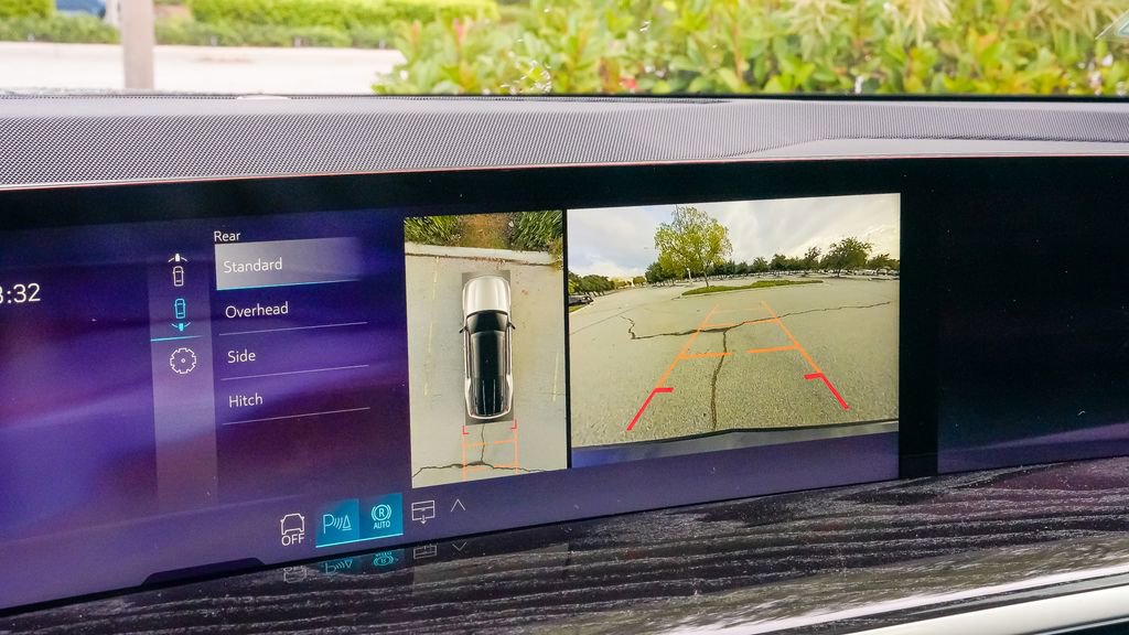 New 2026 Cadillac Escalade IQL Sport 1 w/ LPO, ONYX Package image 31