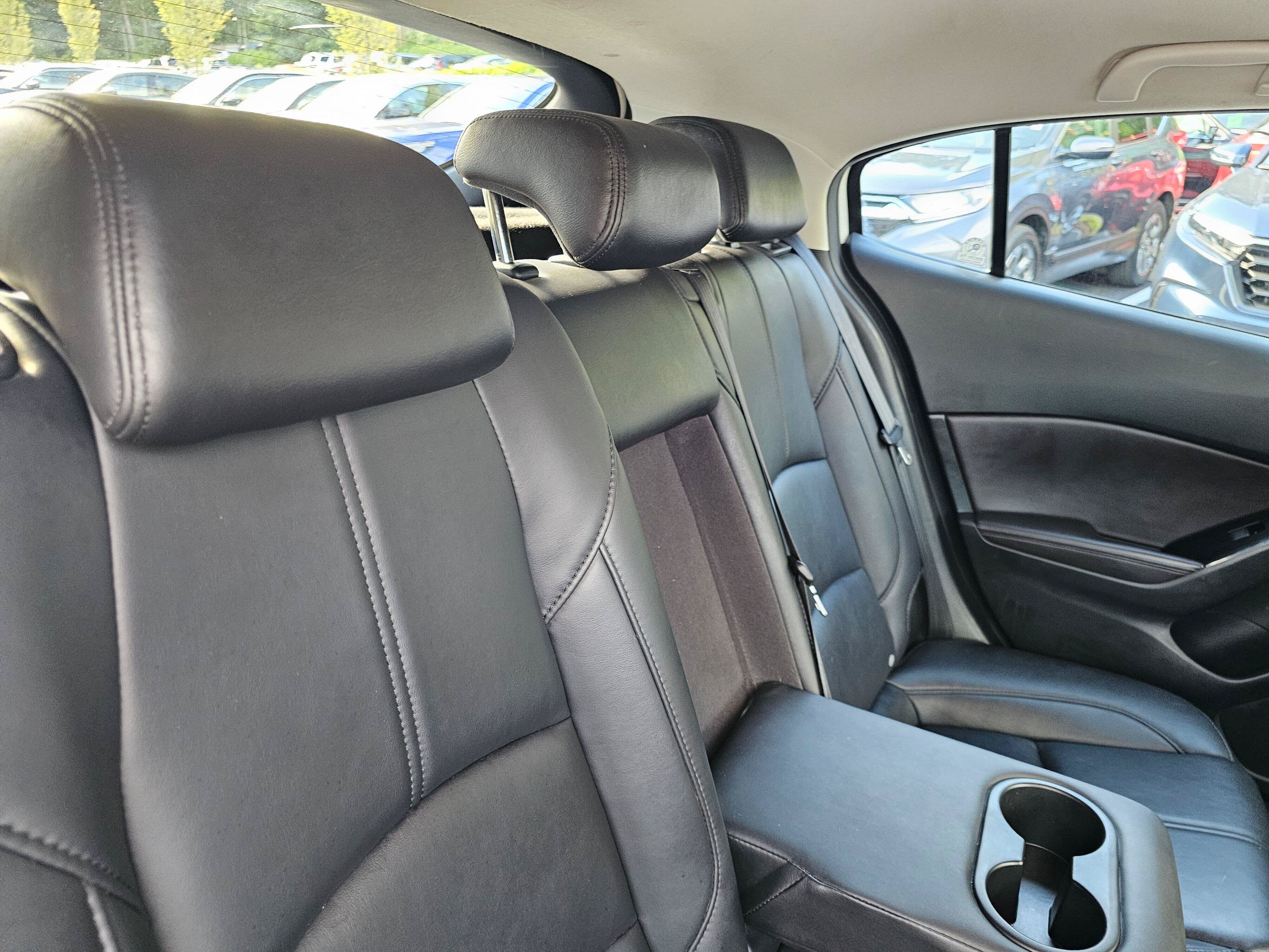 Used 2017 MAZDA MAZDA3 Touring FWD image 12