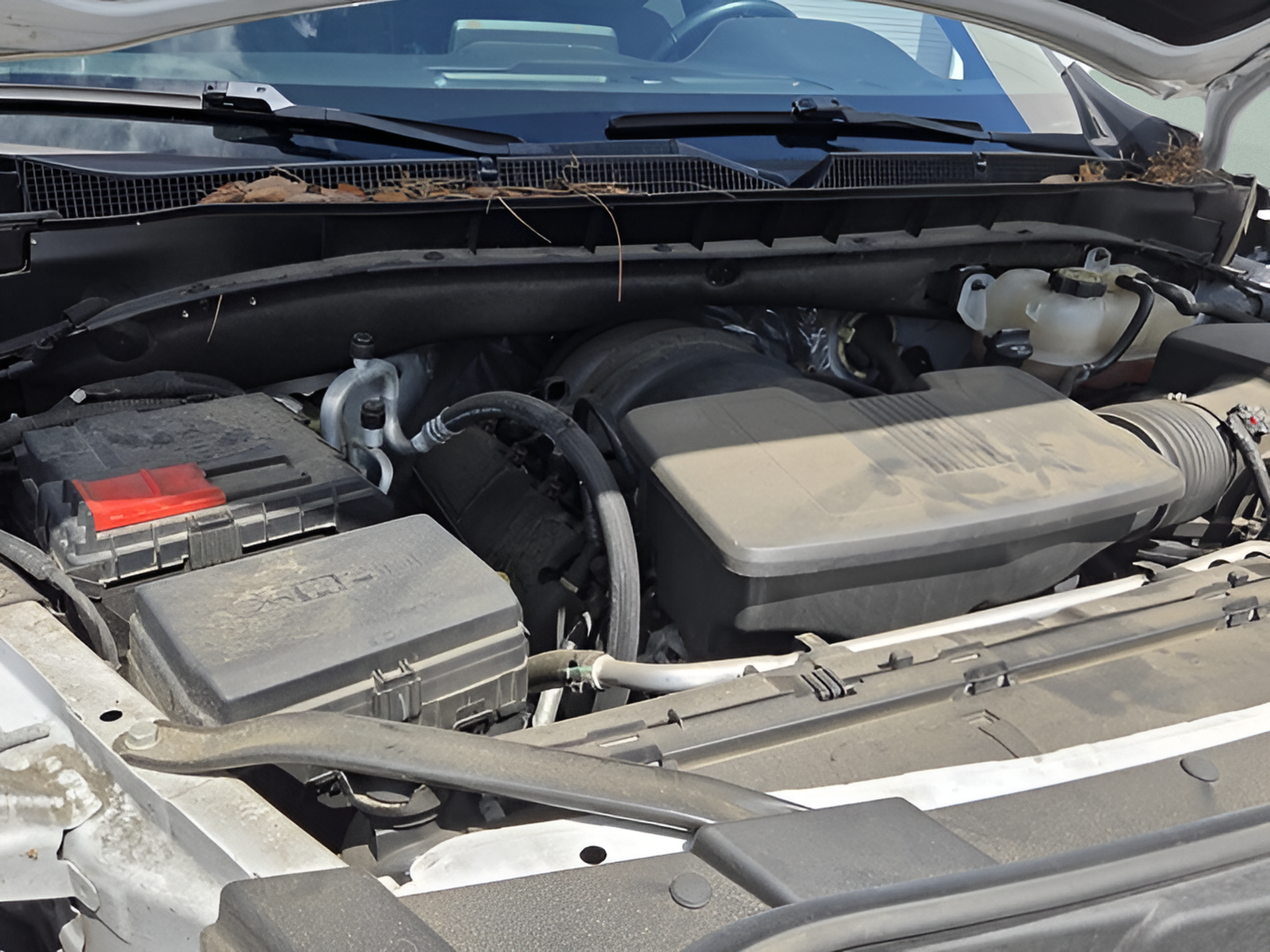 Certified 2023 Chevrolet Suburban LS RWD image 17