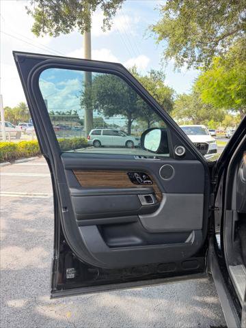 Used 2019 Land Rover Range Rover HSE AWD/4WD image 22