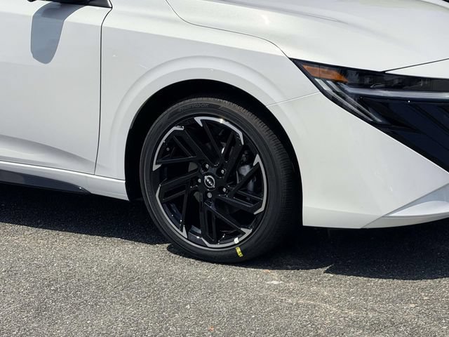 New 2026 Nissan Sentra SR w/ SR Premium Package FWD image 7