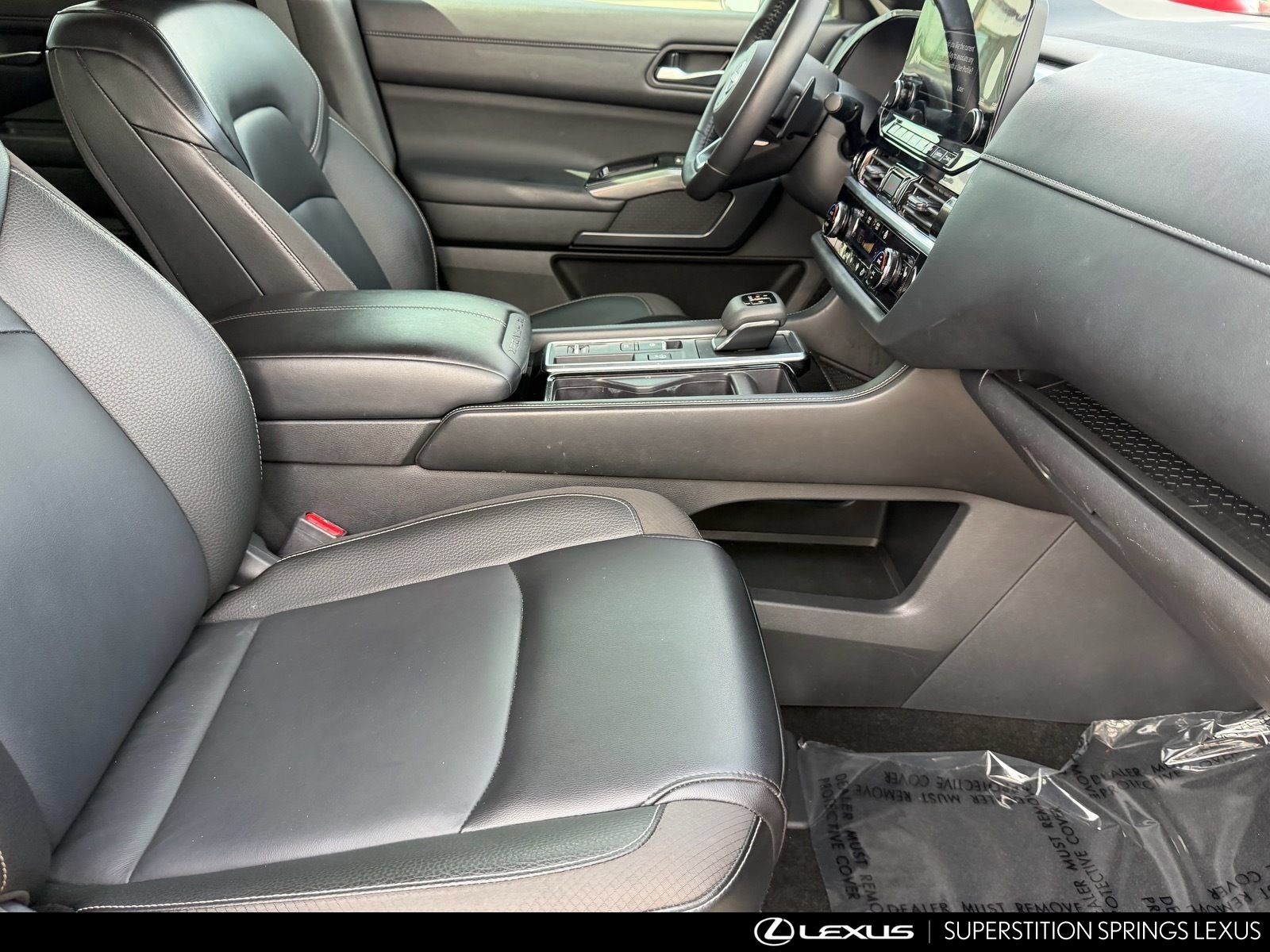 Used 2024 Nissan Pathfinder SL w/ SL Premium Package FWD image 13