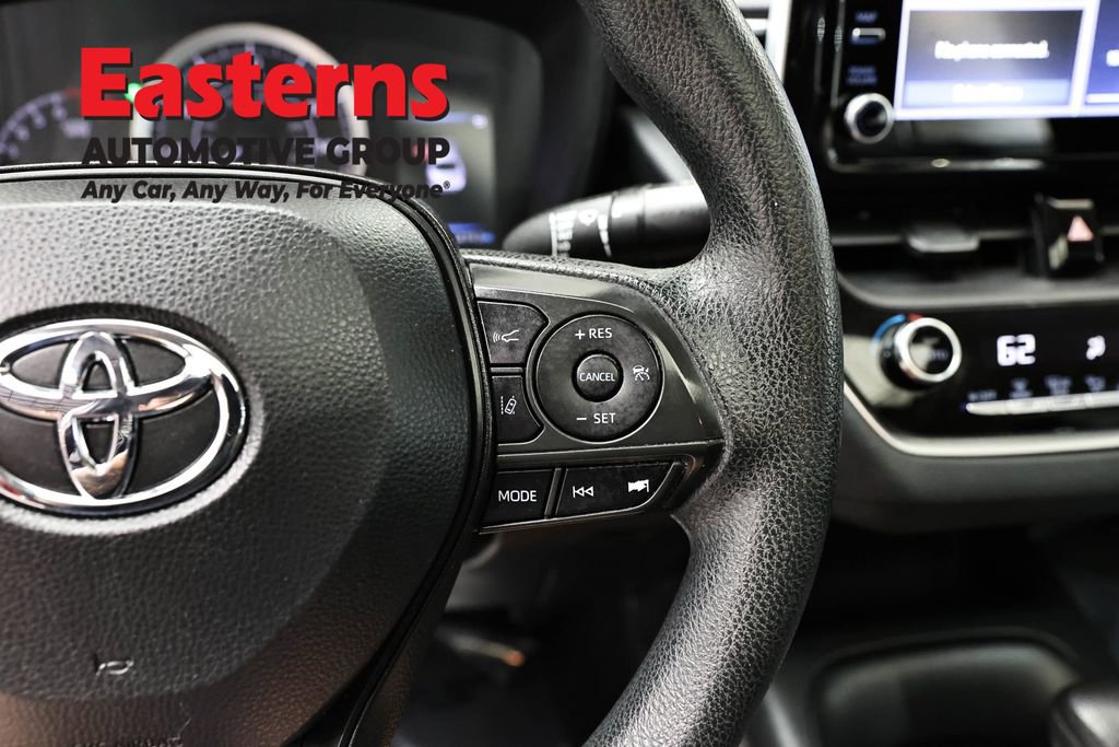 Used 2020 Toyota Corolla LE w/ LE Premium Package FWD image 16