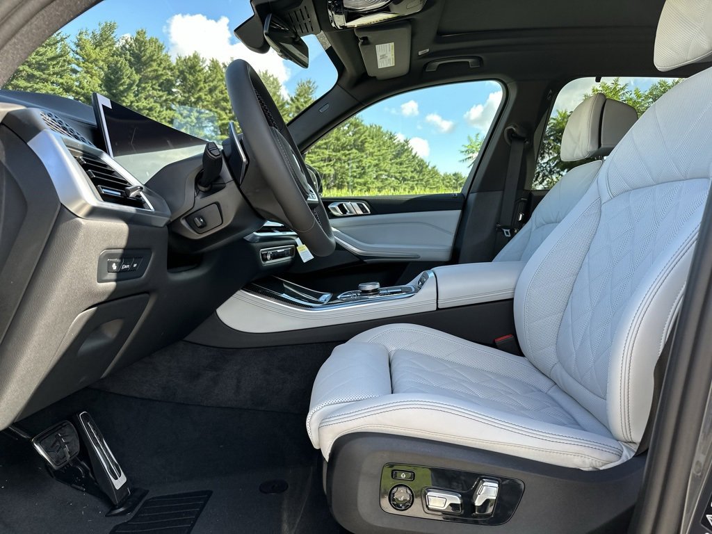 New 2026 BMW X5 M60i image 15