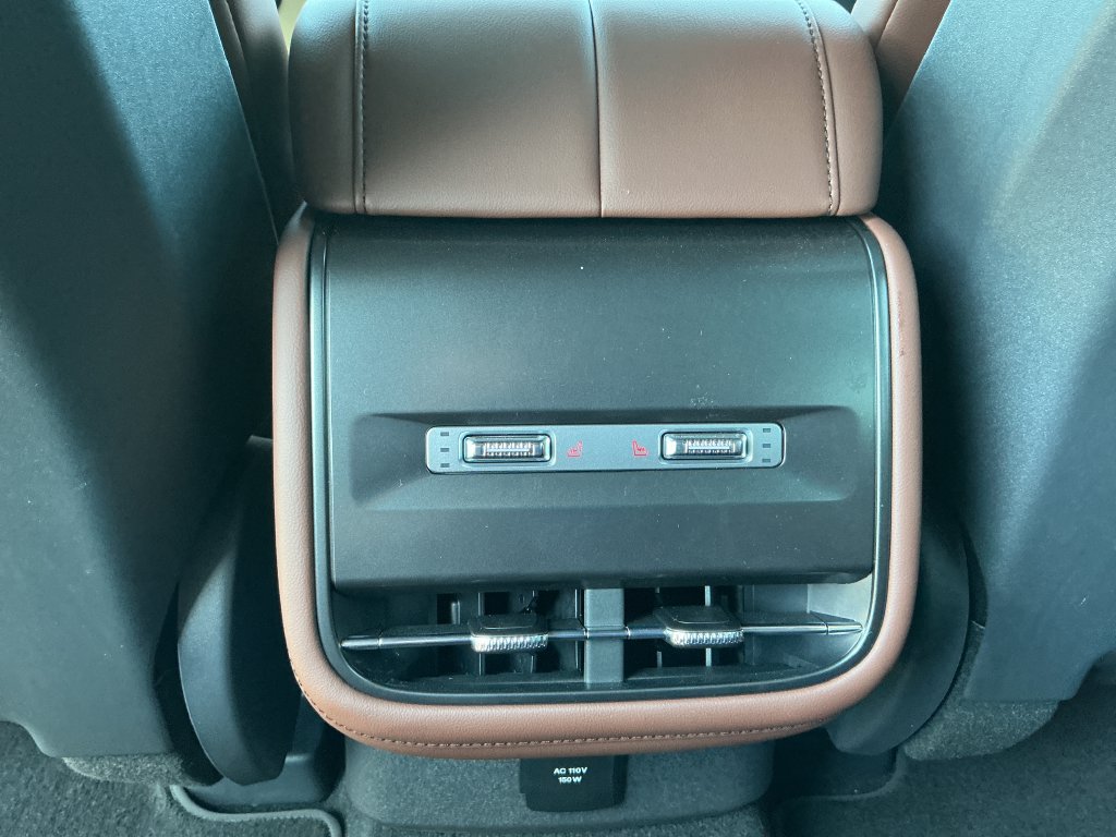 New 2026 Lincoln Nautilus Reserve w/ Jet Appearance Package AWD/4WD image 23