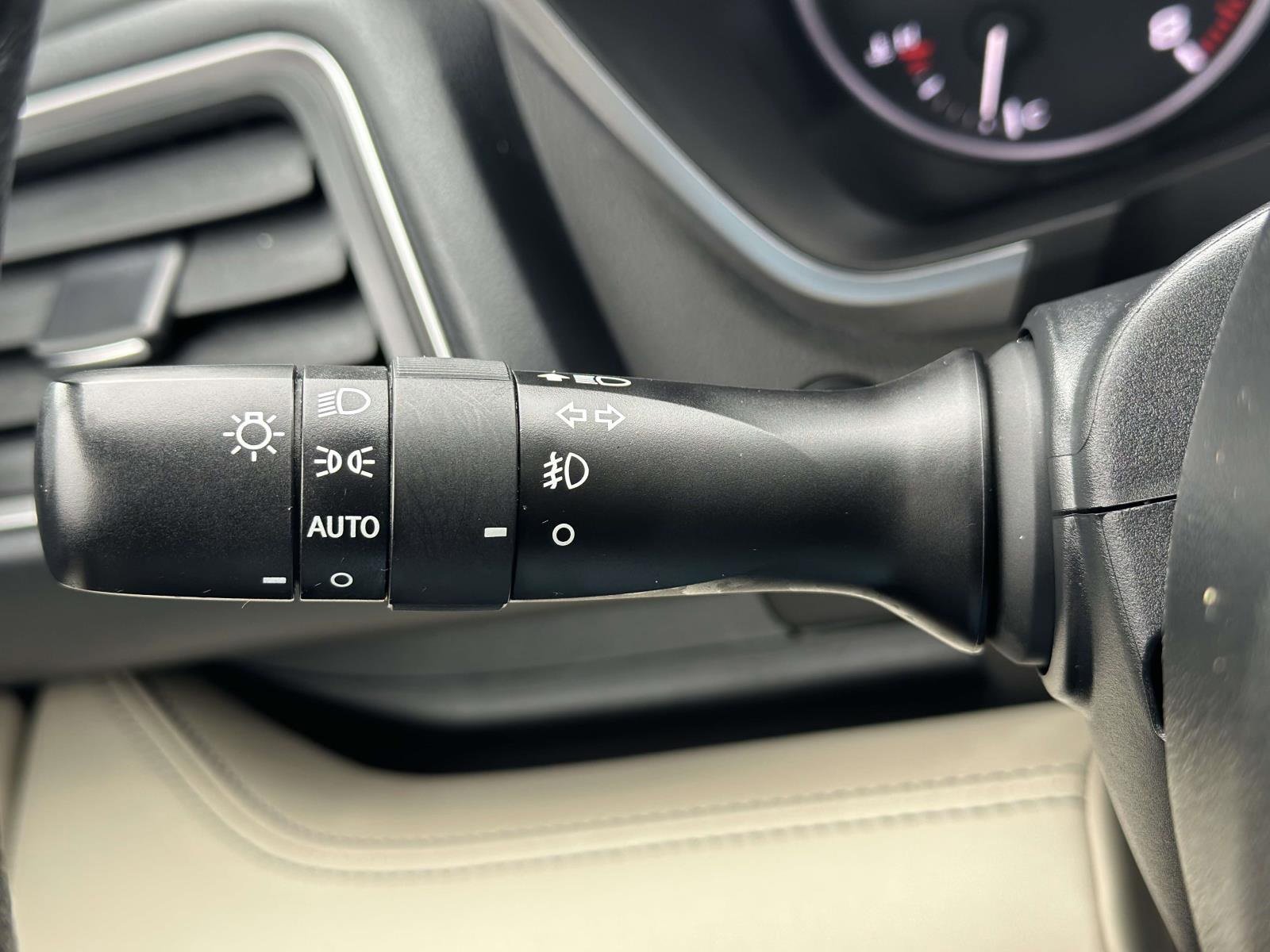 Used 2023 Subaru Ascent Limited w/ Technology Package image 16