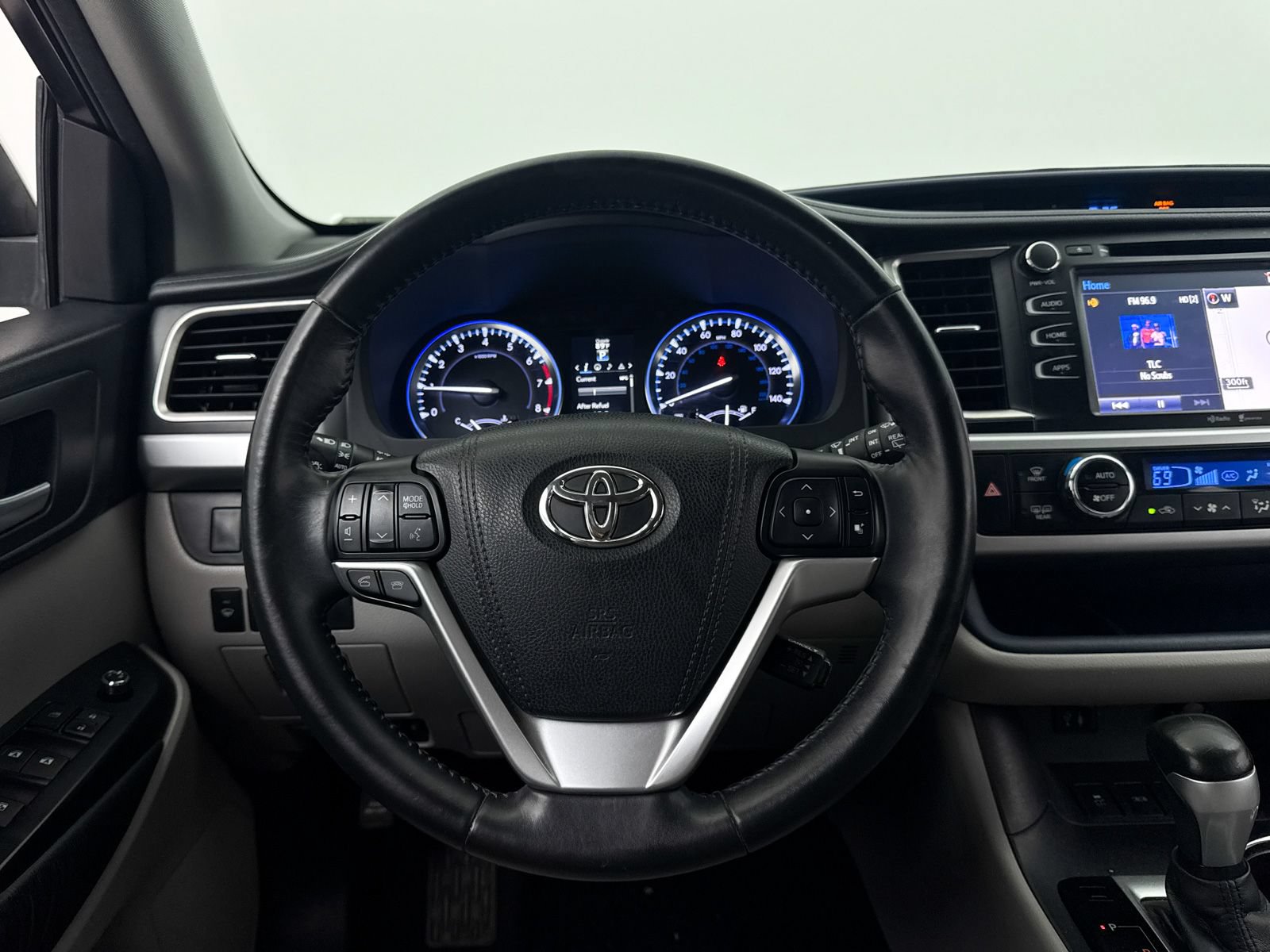 Used 2015 Toyota Highlander XLE AWD/4WD image 28