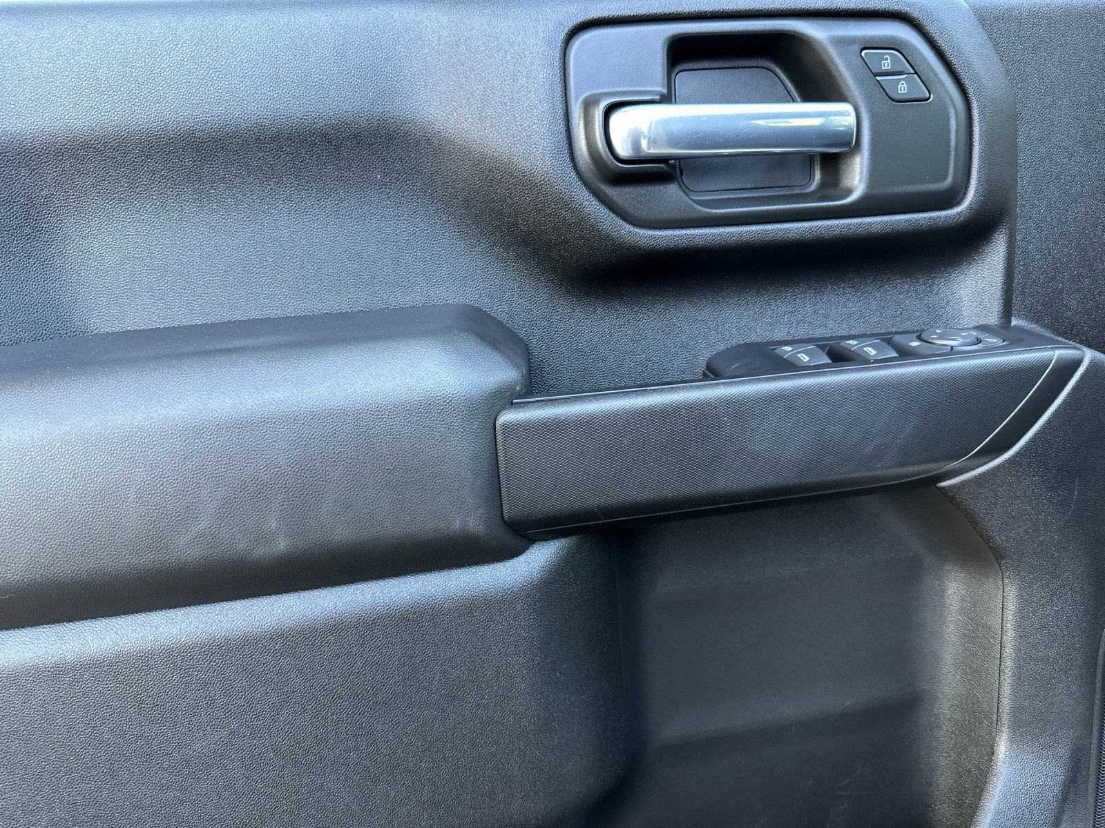 Used 2022 Chevrolet Silverado 2500 Custom w/ Custom Convenience Package image 11