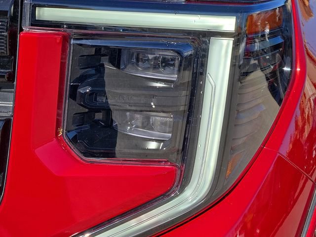 Used 2023 GMC Sierra 1500 Elevation w/ X31 Off-Road Package AWD/4WD image 7