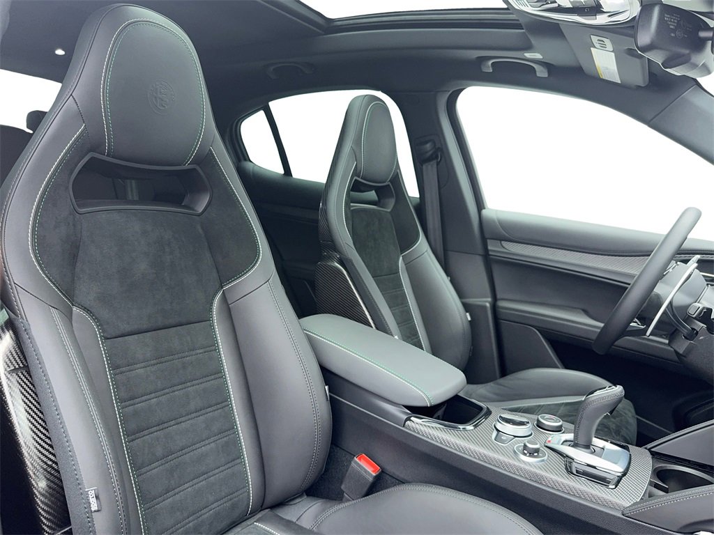 Used 2024 Alfa Romeo Stelvio Quadrifoglio w/ Active Assist Plus Package image 50