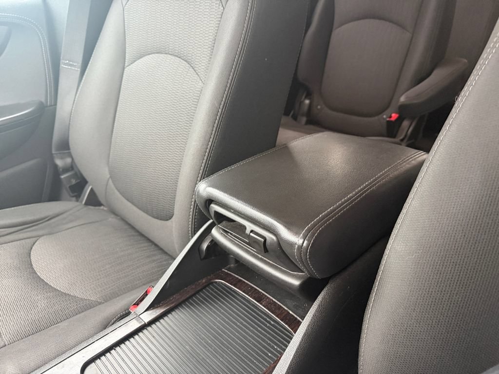 Used 2016 Chevrolet Traverse LT w/ Traveler's Package FWD image 30