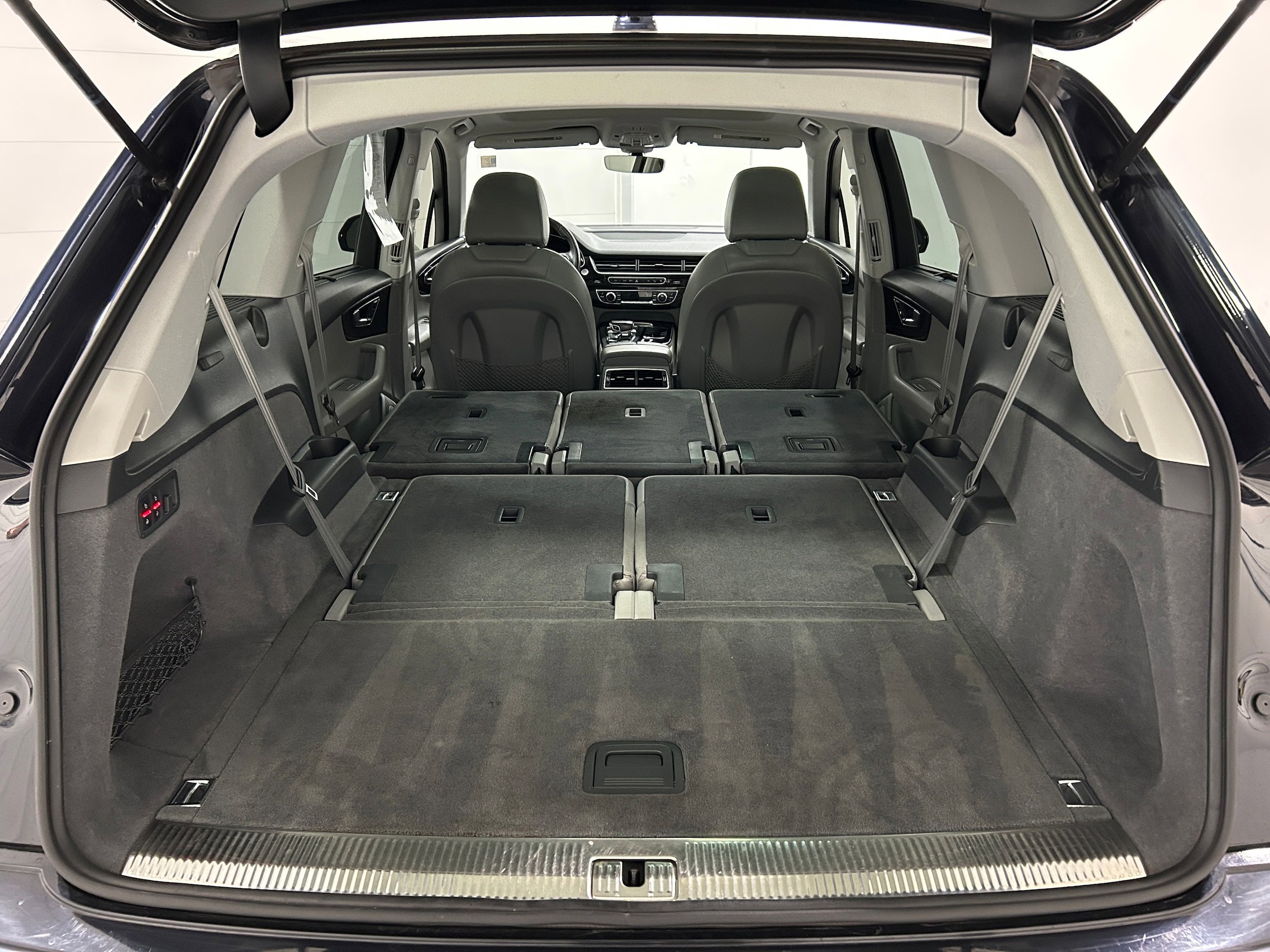 Used 2017 Audi Q7 3.0T Prestige w/ Prestige Package AWD/4WD image 37
