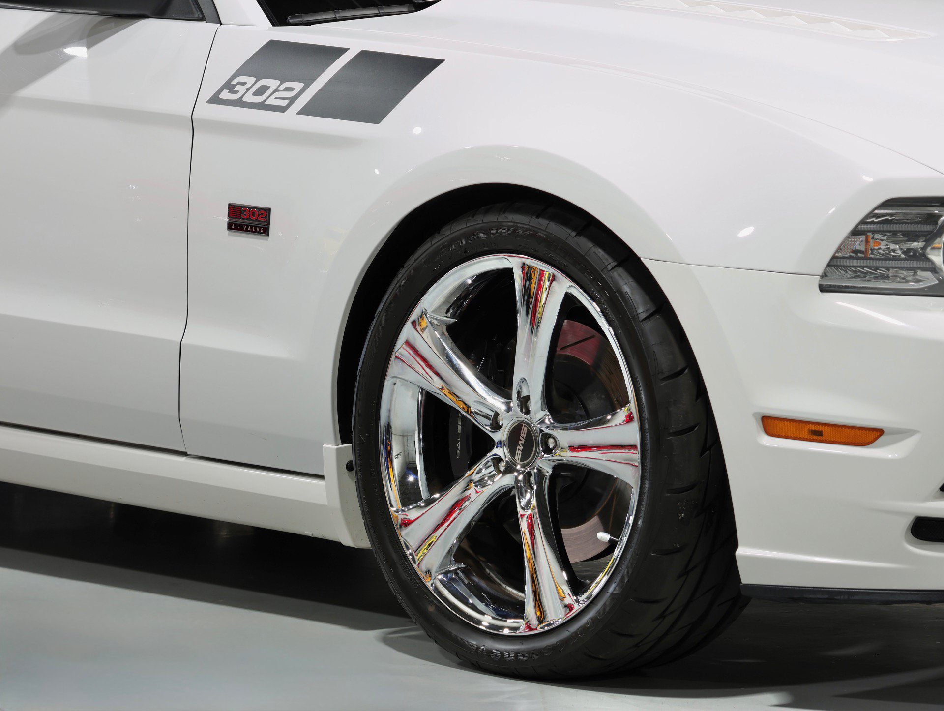 Used 2013 Ford Mustang GT RWD image 27