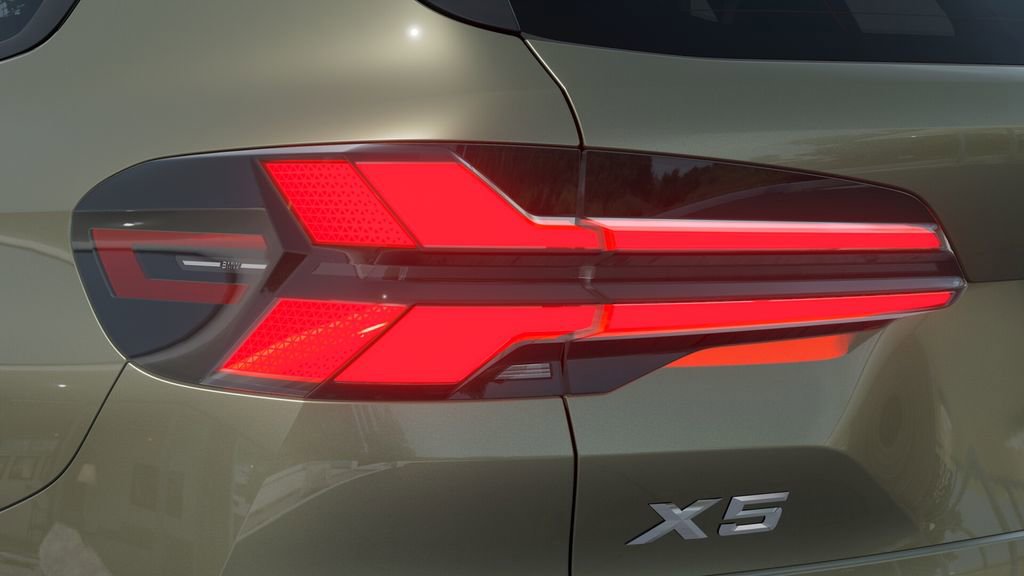 New 2026 BMW X5 xDrive40i w/ M Sport Package AWD/4WD image 8