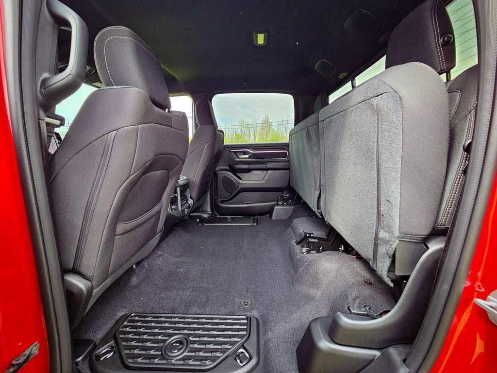 New 2026 RAM 1500 4x4 Crew Cab image 38