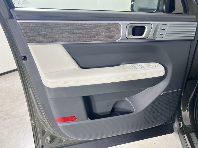 Used 2025 Hyundai Santa Fe Calligraphy AWD/4WD image 23