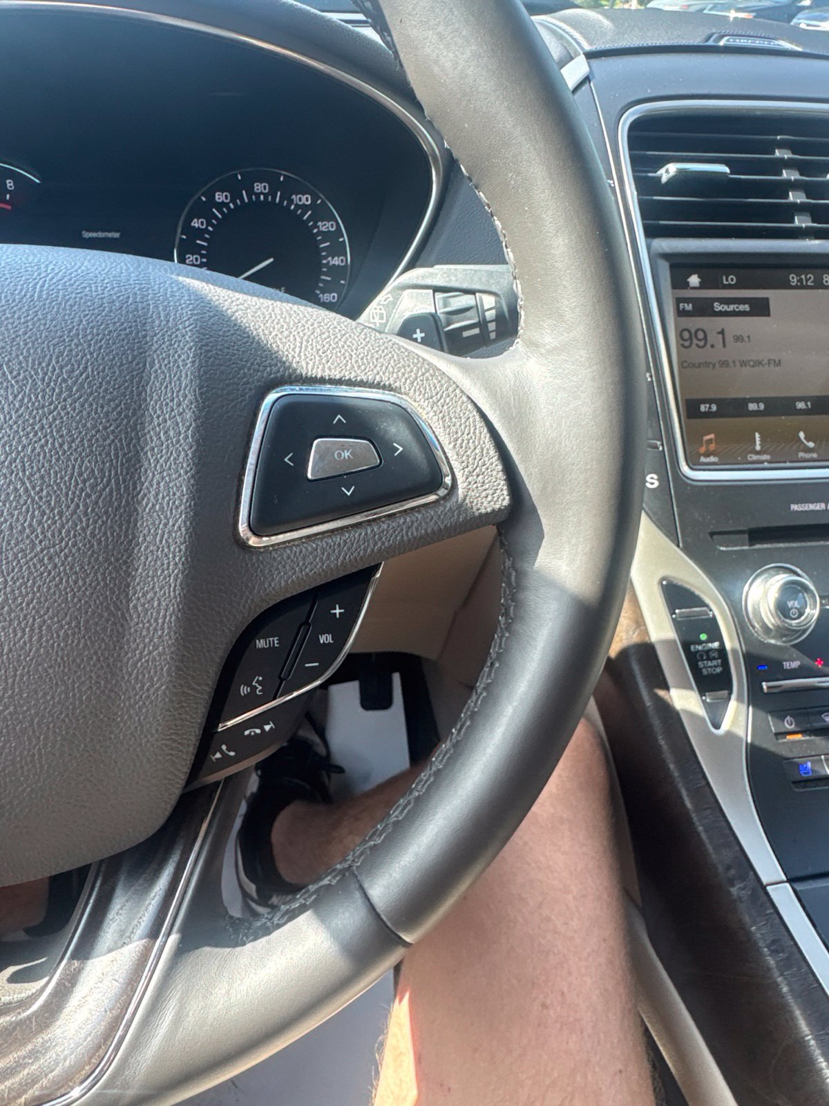 Used 2018 Lincoln MKX Reserve w/ Lincoln MKX Climate Package FWD image 20