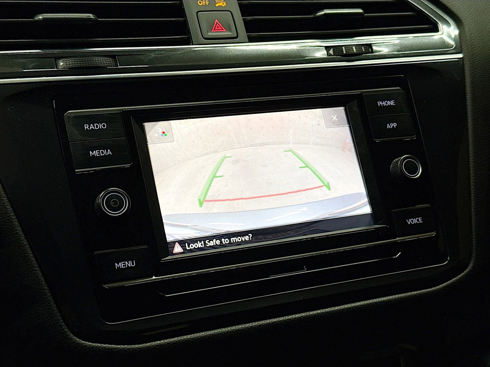 Used 2022 Volkswagen Tiguan S image 14