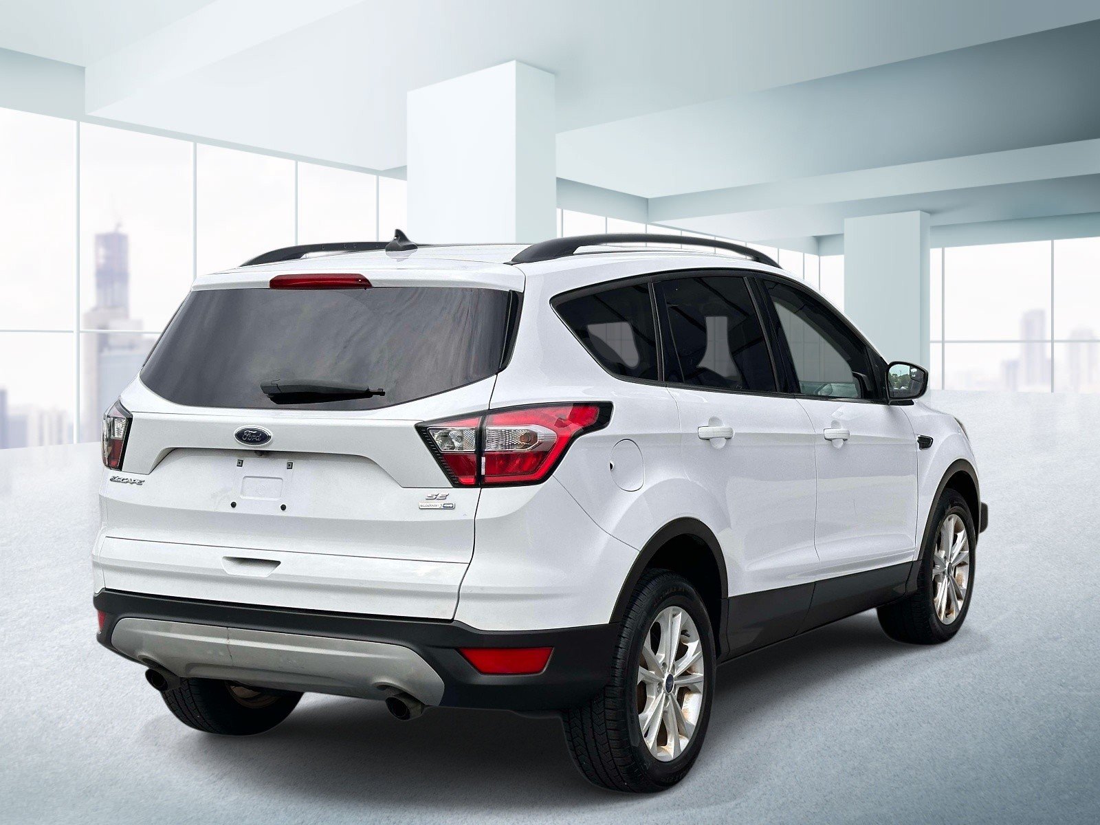 Used 2018 Ford Escape SE w/ SE Sync 3 Package AWD/4WD image 4