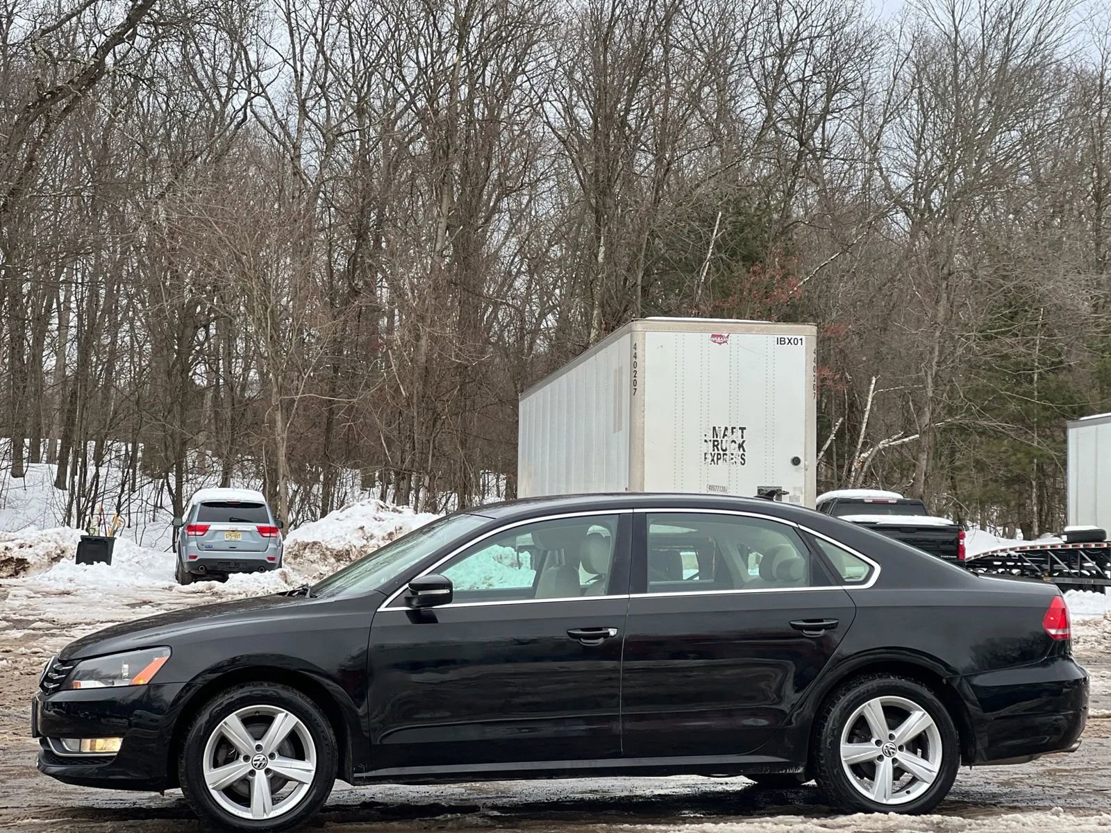 Used 2015 Volkswagen Passat 1.8T Limited Edition image 3