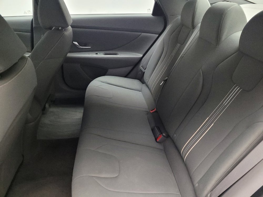 Used 2023 Hyundai Elantra SEL w/ Convenience Package image 18