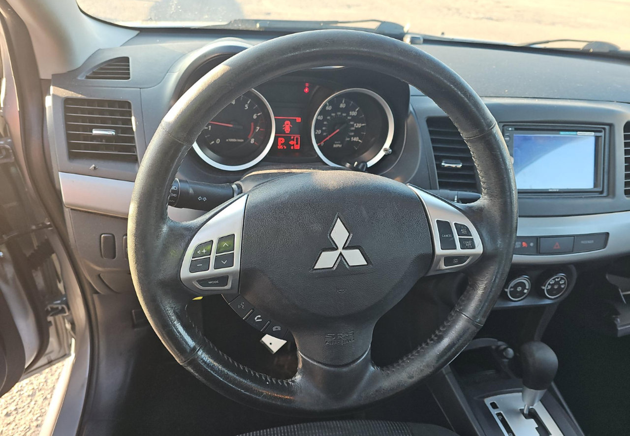 Used 2011 Mitsubishi Lancer SE image 11