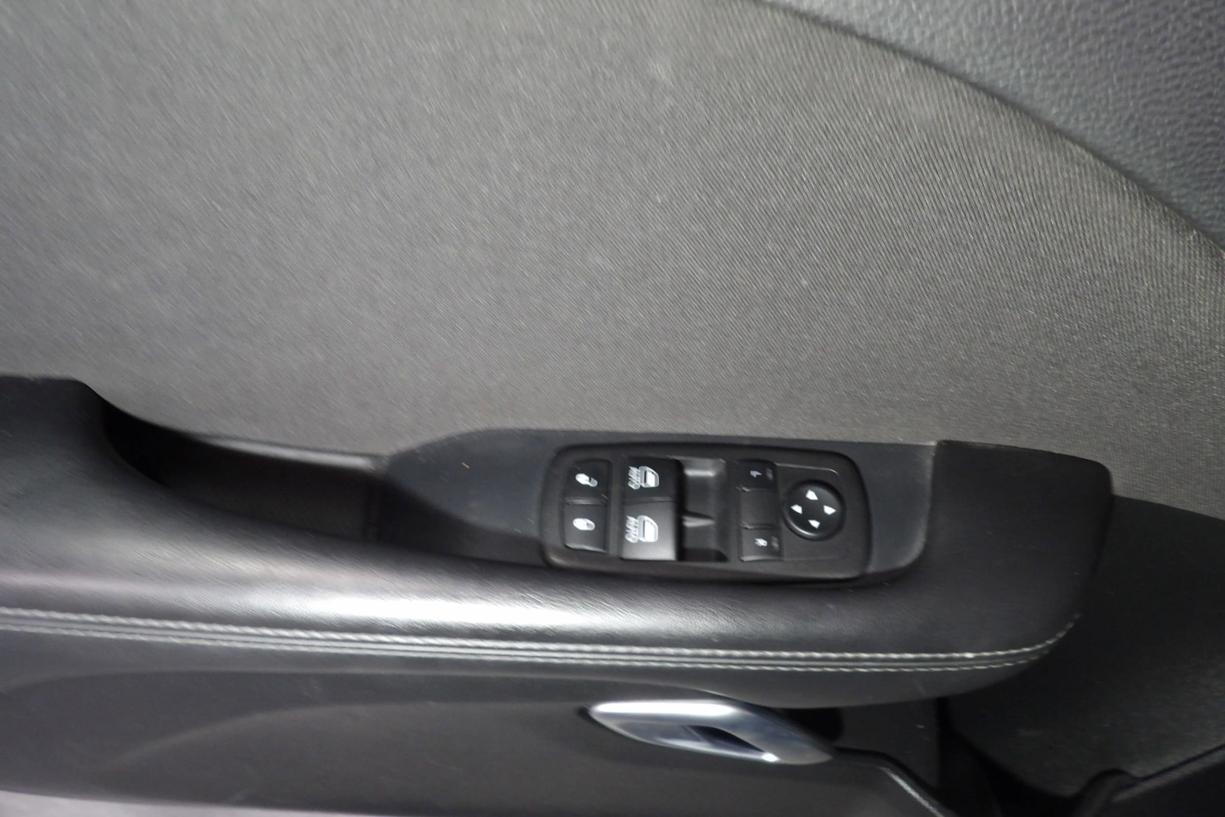 Used 2023 Dodge Challenger SXT image 11