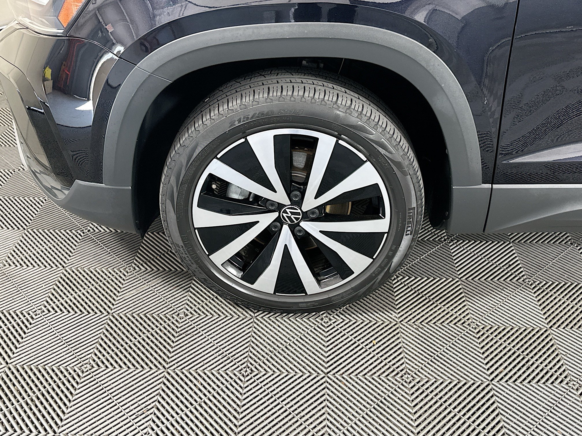 Used 2022 Volkswagen Taos SE FWD image 11