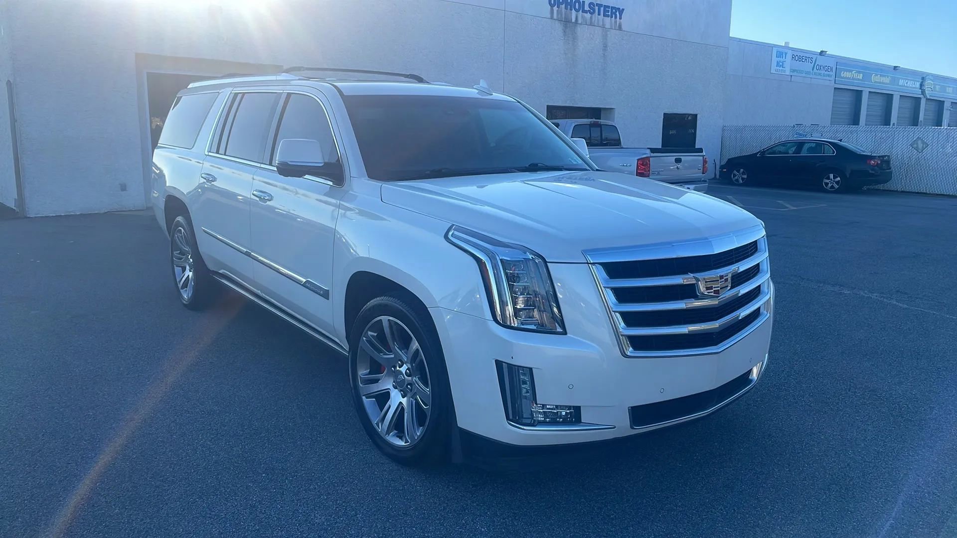 Used 2015 Cadillac Escalade ESV Premium image 17