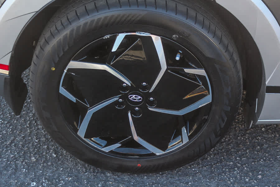 Certified 2023 Hyundai Ioniq 5 Limited RWD image 11