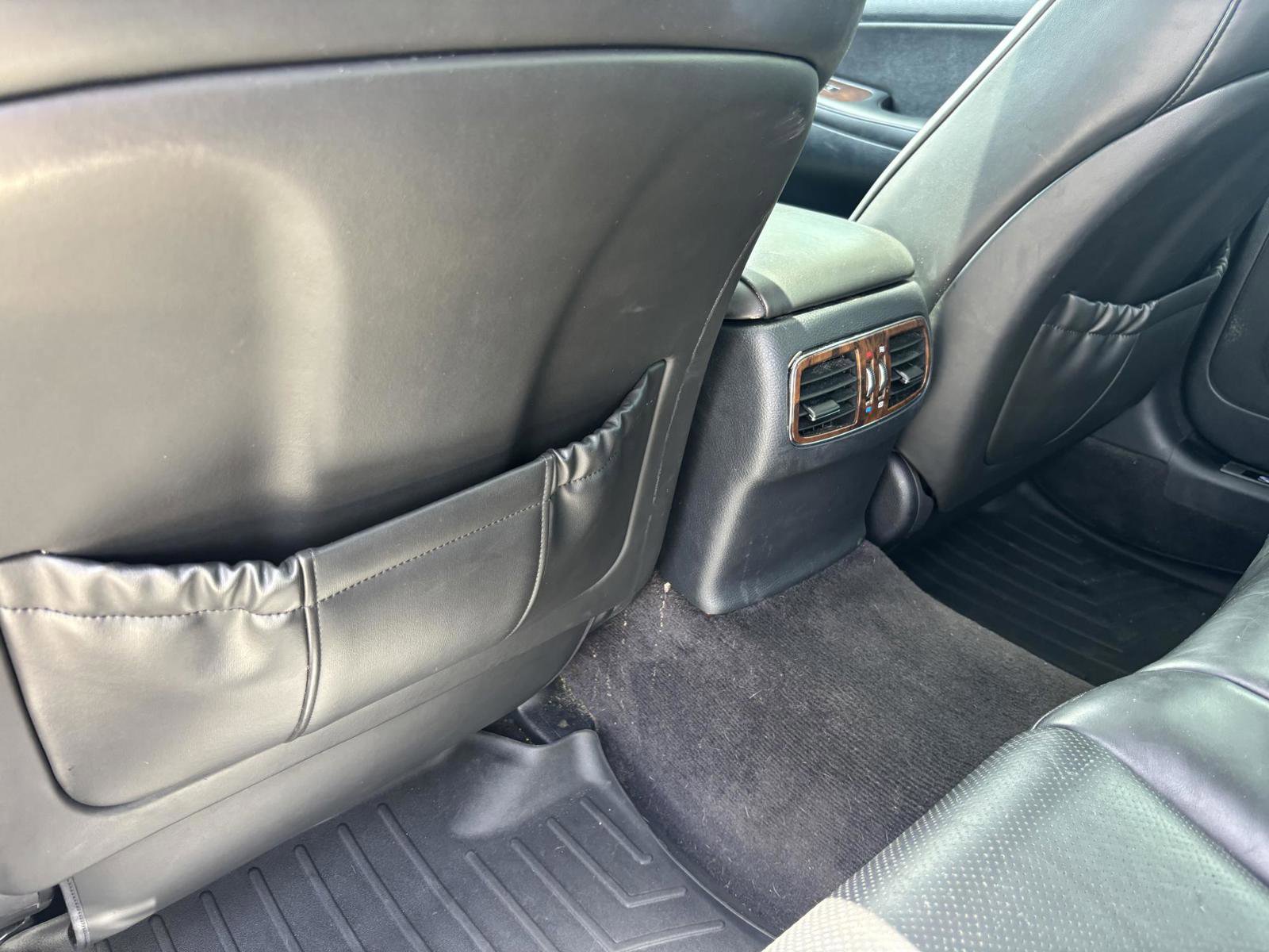 Used 2009 Hyundai Genesis 4.6 w/ Technology Pkg 5 RWD image 21