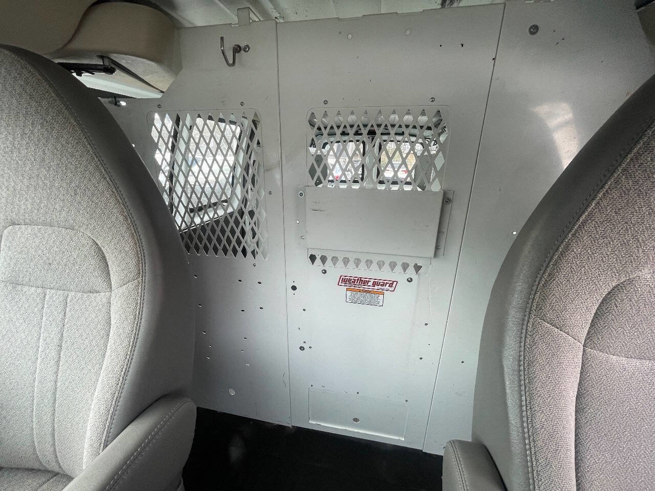 Used 2014 GMC Savana 1500 AWD image 15