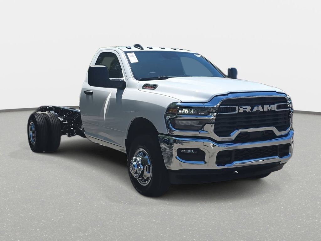 New 2026 RAM 3500 Tradesman AWD/4WD image 3