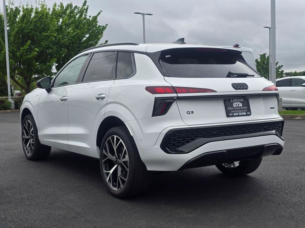 New 2026 Audi Q3 quattro 2.0T AWD/4WD image 3