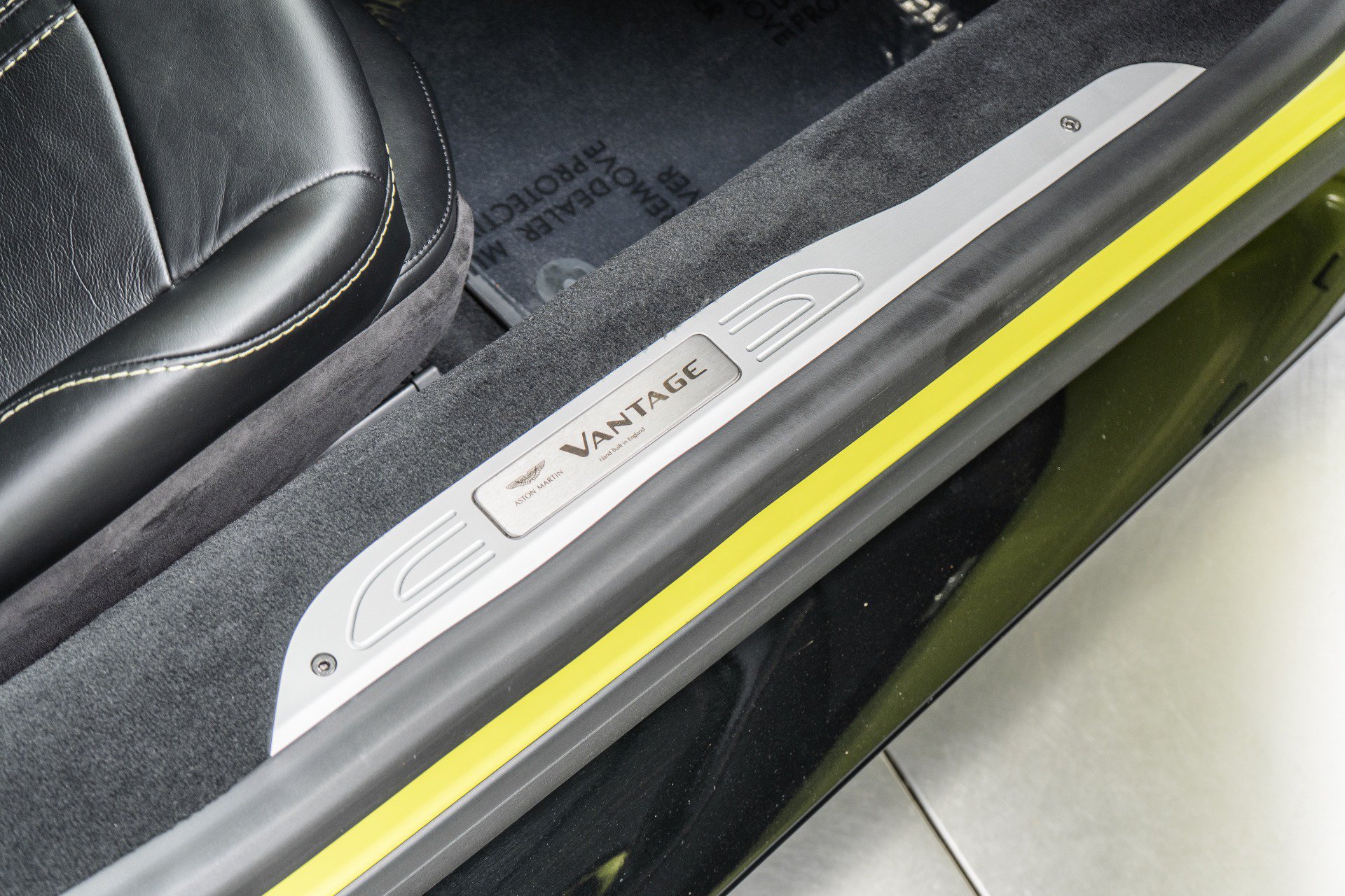 Used 2019 Aston Martin V8 Vantage Coupe RWD image 31