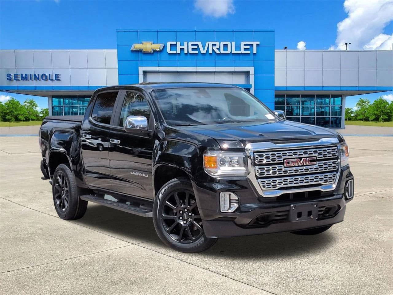 Used 2022 GMC Canyon Denali w/ Denali Black Edition Package AWD/4WD video 1