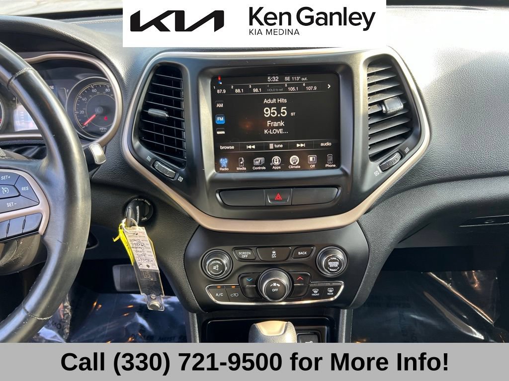 Used 2015 Jeep Cherokee Latitude w/ Cold Weather Group AWD/4WD image 33