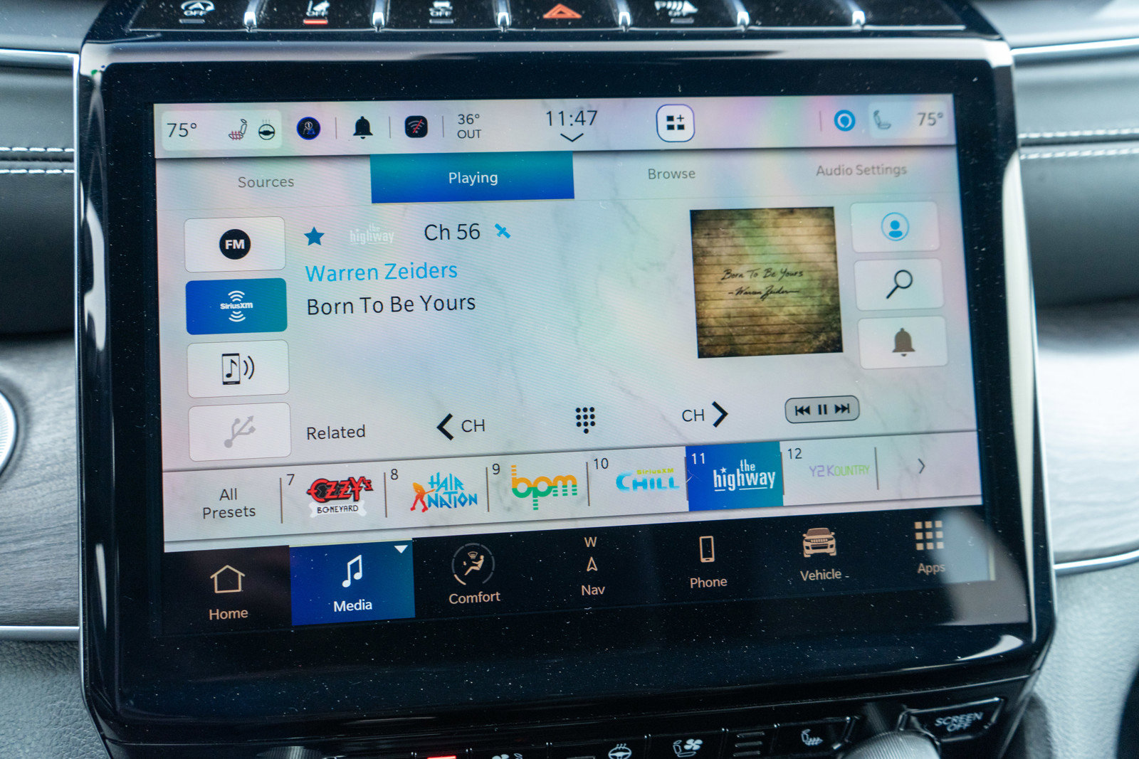 Used 2022 Jeep Grand Cherokee L Overland w/ Luxury Tech Group IV image 19