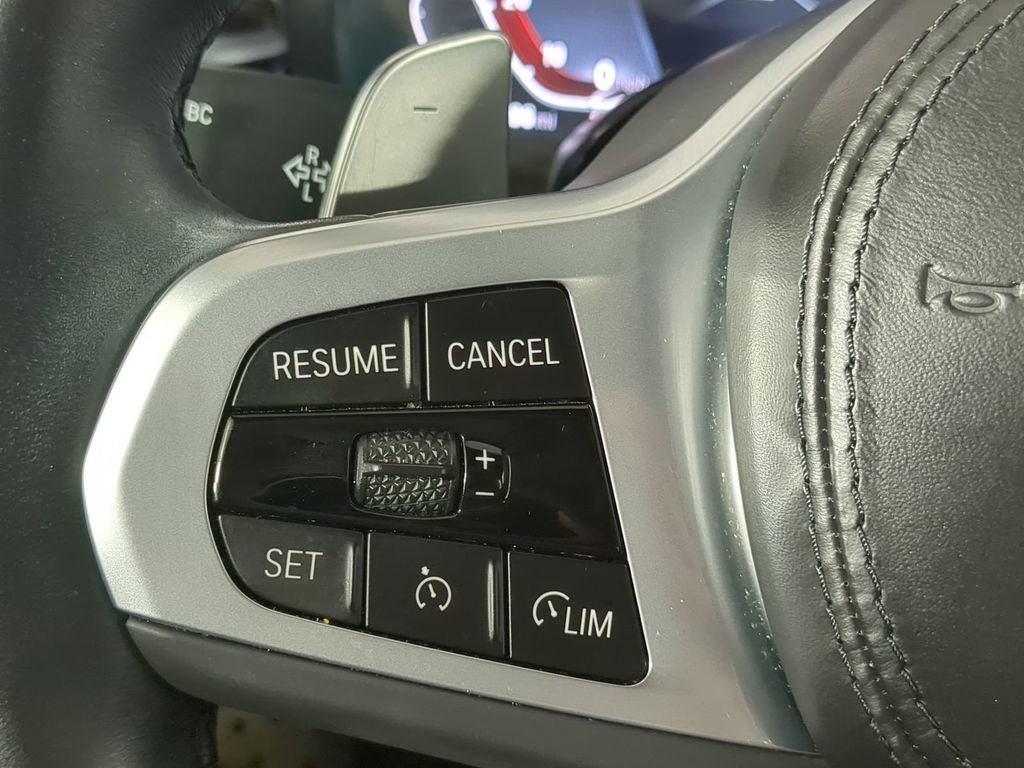 Used 2023 BMW 540i w/ M Sport Package image 32