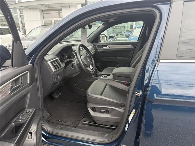 Certified 2020 Volkswagen Atlas Cross Sport SE image 12